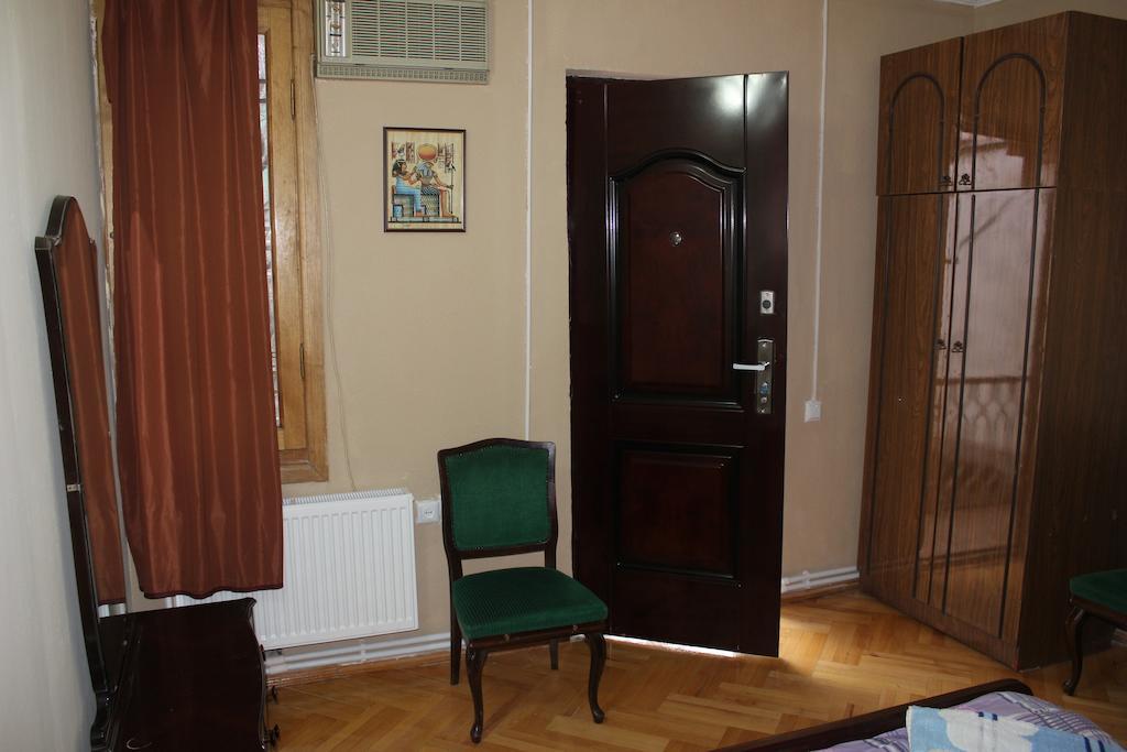 Old District Guest House Tbilisi Ruang foto