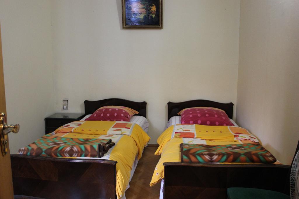 Old District Guest House Tbilisi Bagian luar foto