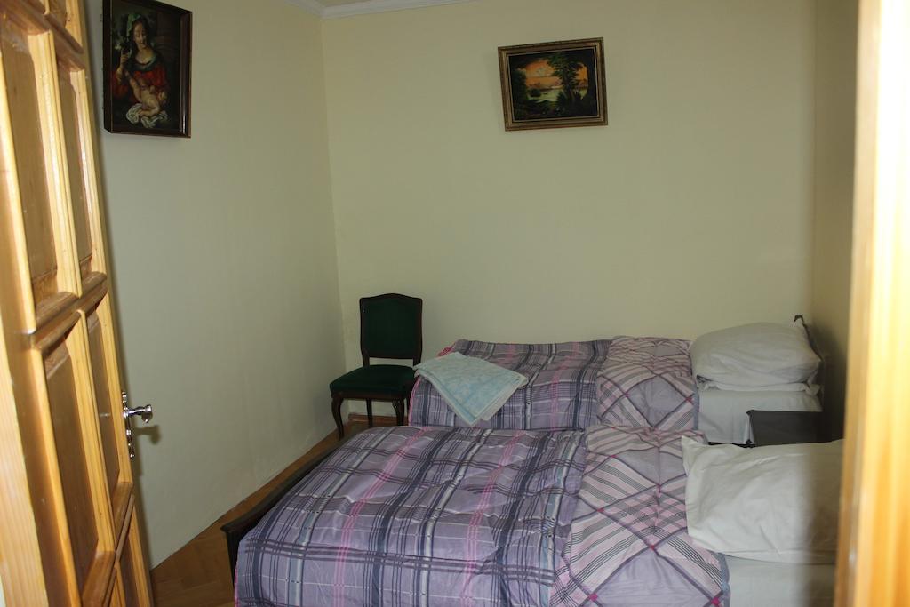 Old District Guest House Tbilisi Ruang foto