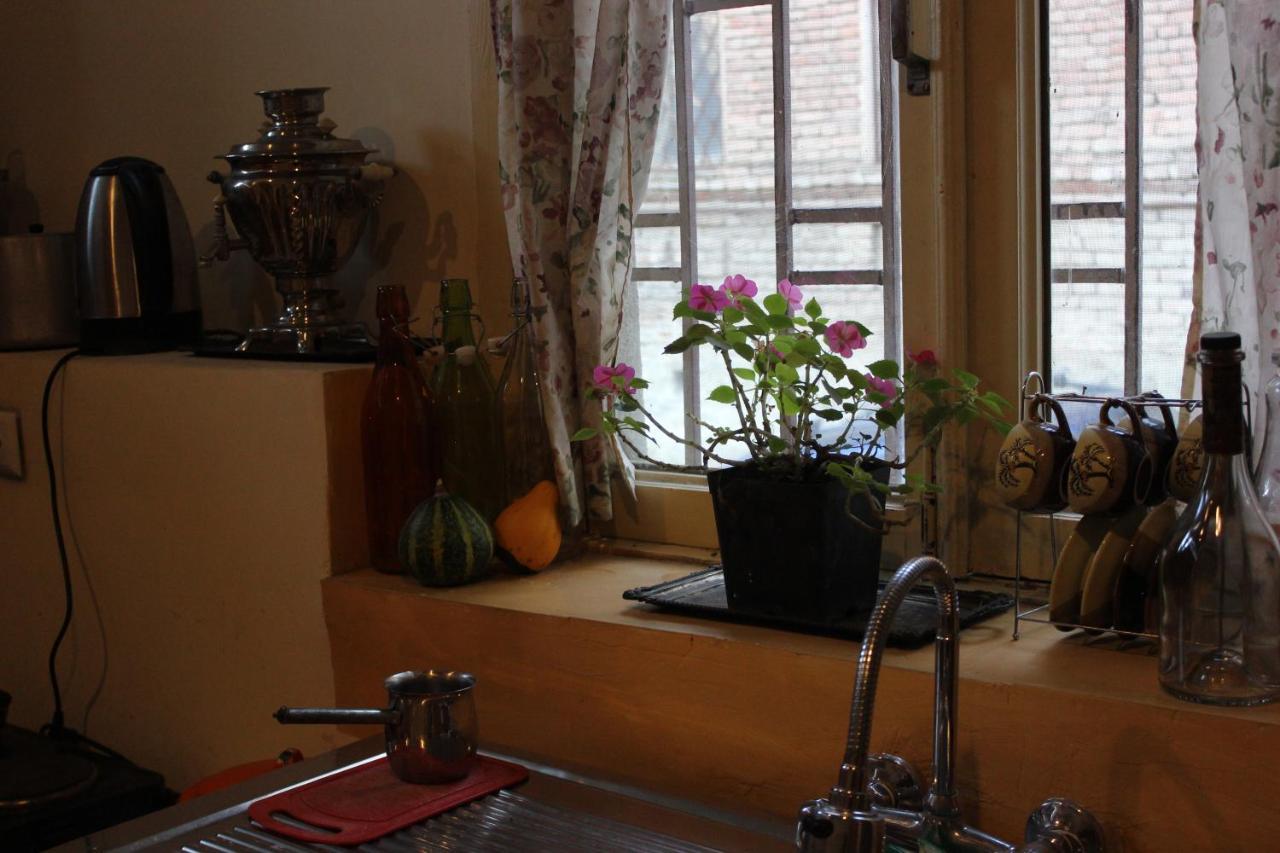 Old District Guest House Tbilisi Bagian luar foto