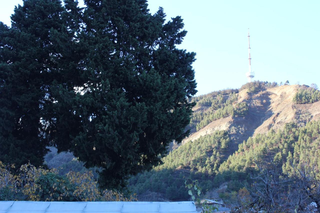 Old District Guest House Tbilisi Bagian luar foto