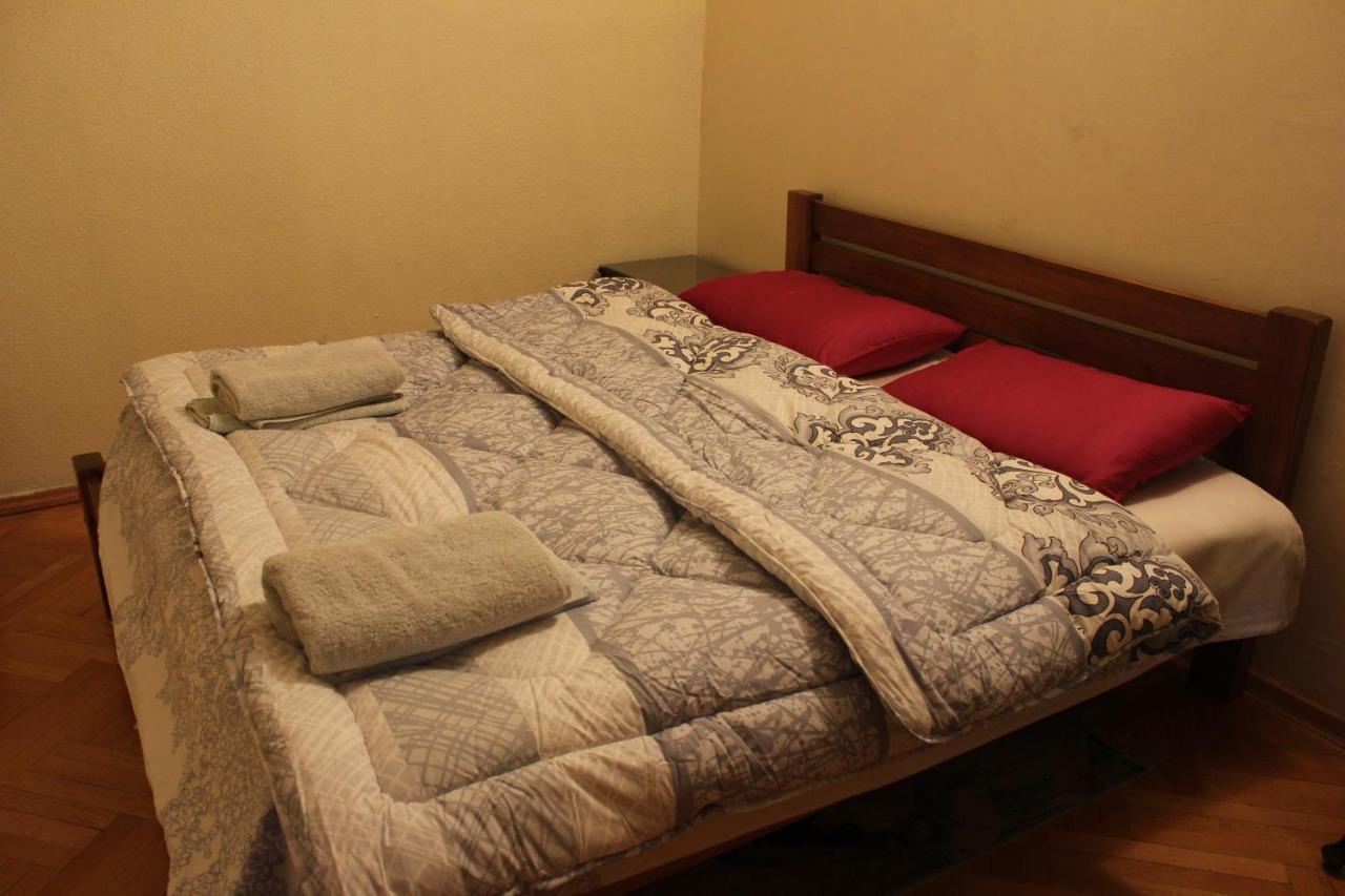 Old District Guest House Tbilisi Bagian luar foto