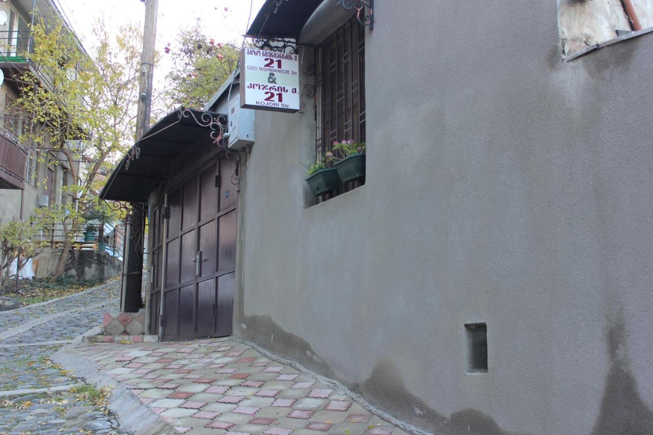 Old District Guest House Tbilisi Bagian luar foto