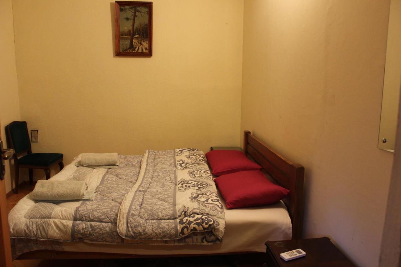 Old District Guest House Tbilisi Bagian luar foto